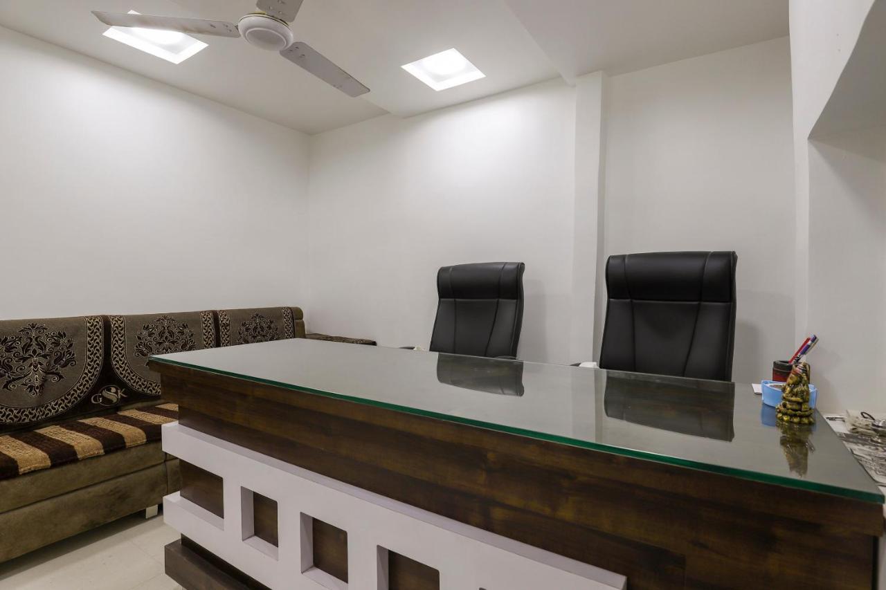 Spot On 64818 Hotel Minal Jamnagar Ngoại thất bức ảnh