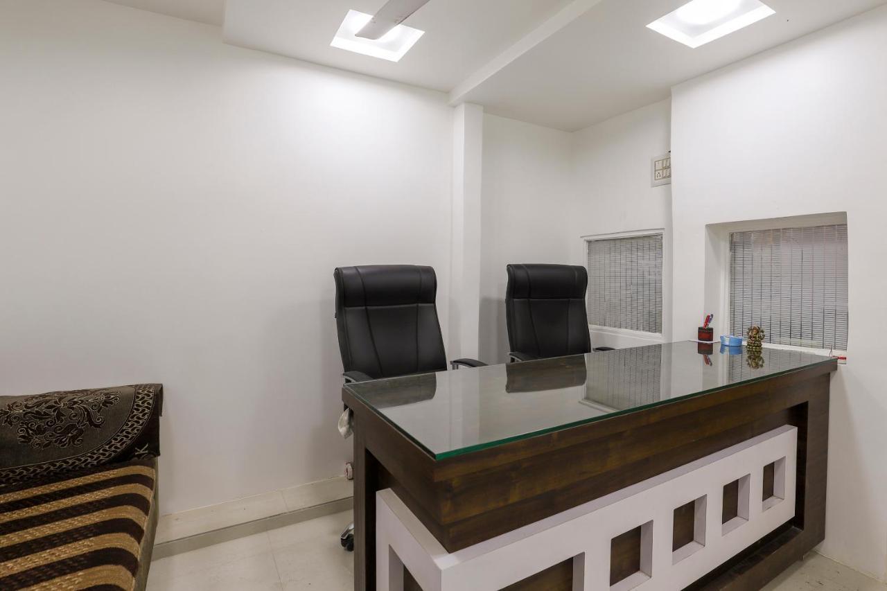 Spot On 64818 Hotel Minal Jamnagar Ngoại thất bức ảnh